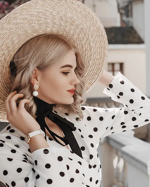 Harmonizing accessories with haute couture attire
